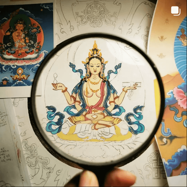 detalle Prajnaparamita con lupa