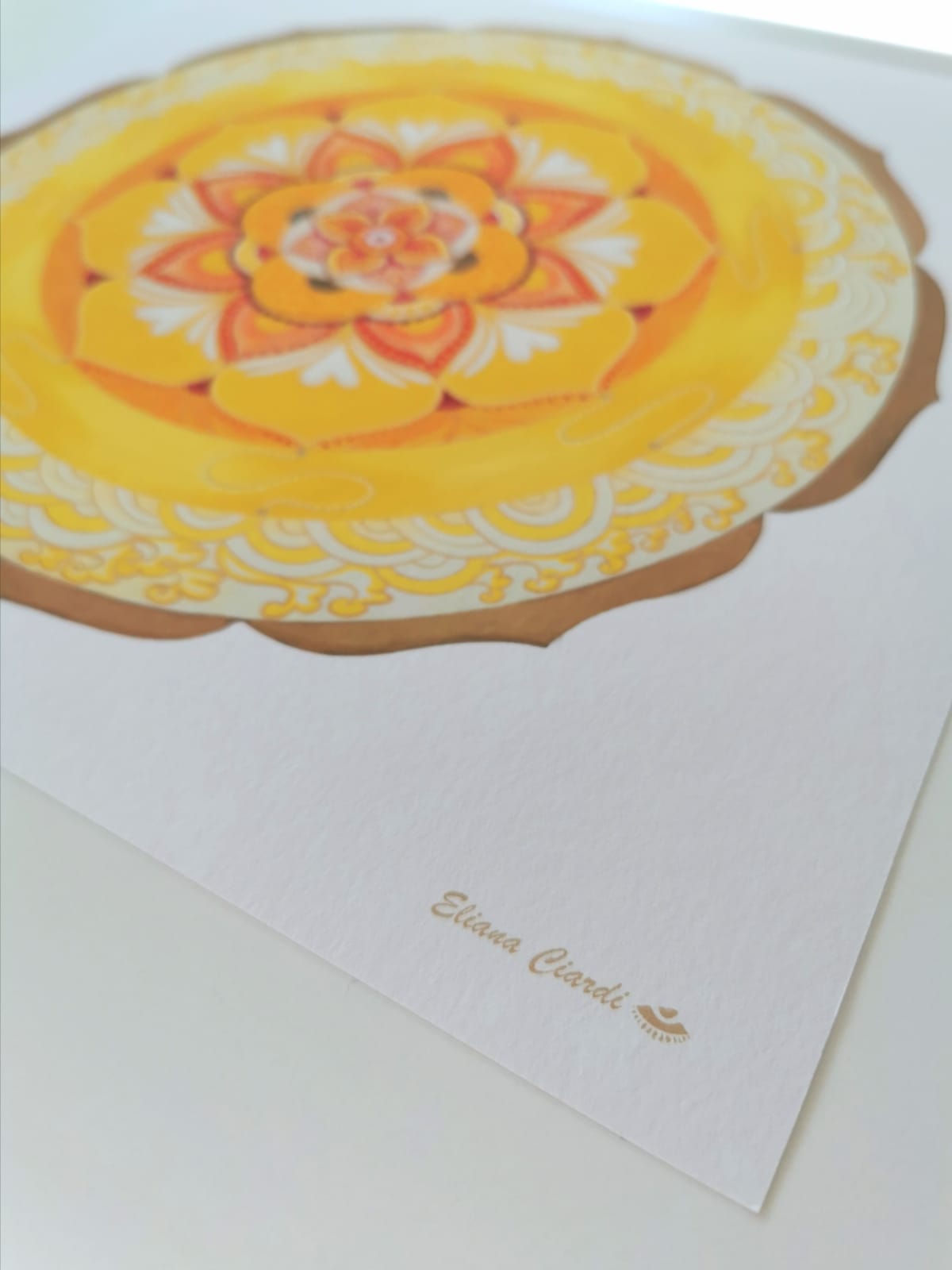 Firma de Eliana Ciardi en mandala Golden Wave