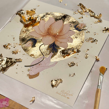 Lamina de la flor de loto con pan de oro aplicado a mano