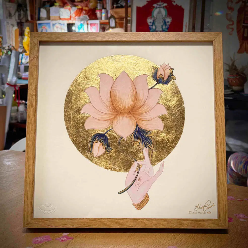 Mandala lotus enmarcado con pan de oro